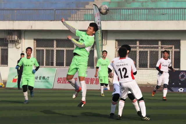 库里37分托马斯空砍41分 勇士险胜篮网止3连败